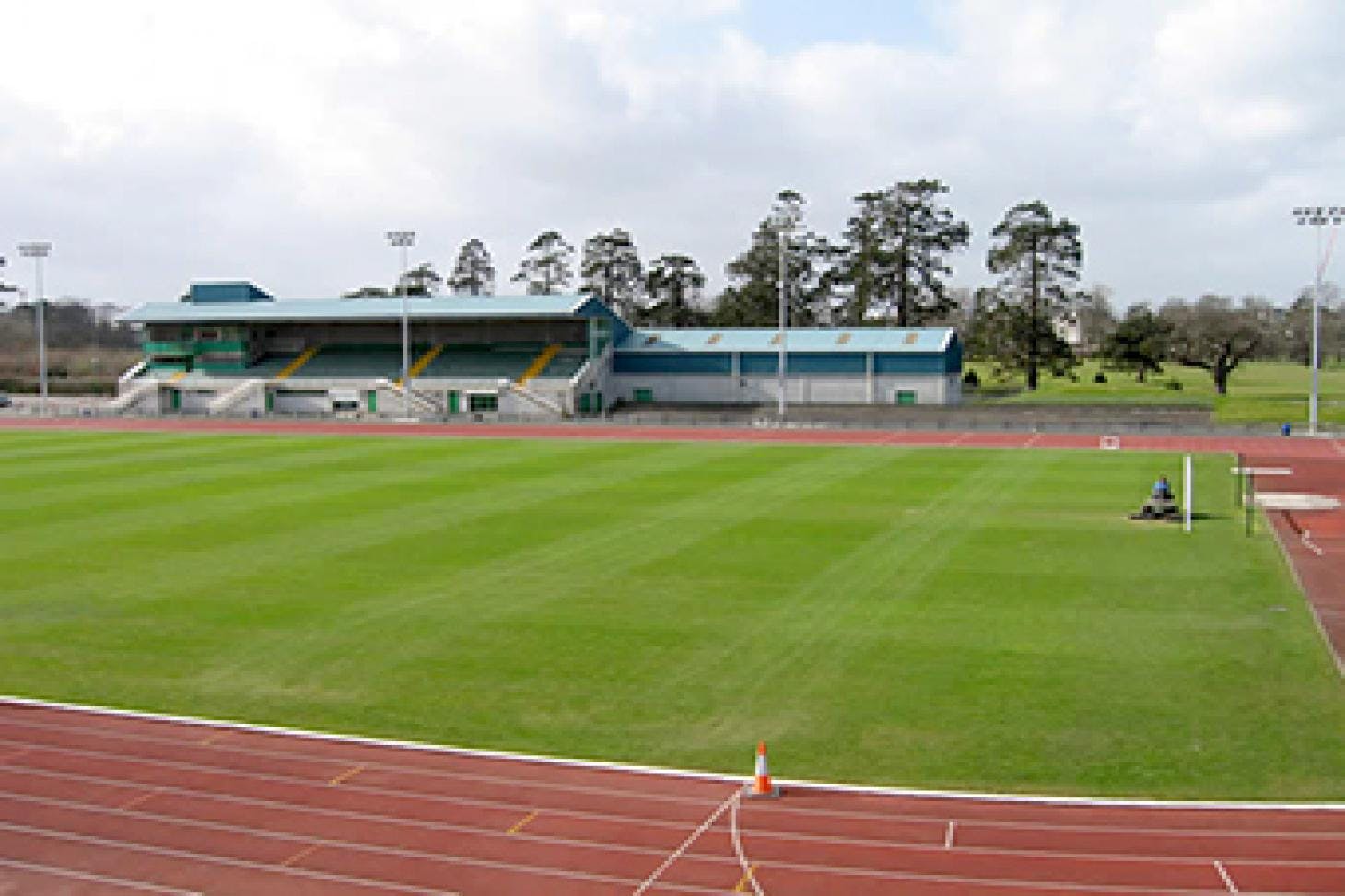 Clonliffe Harriers Athletic Club Outdoor | Artificial athletics track