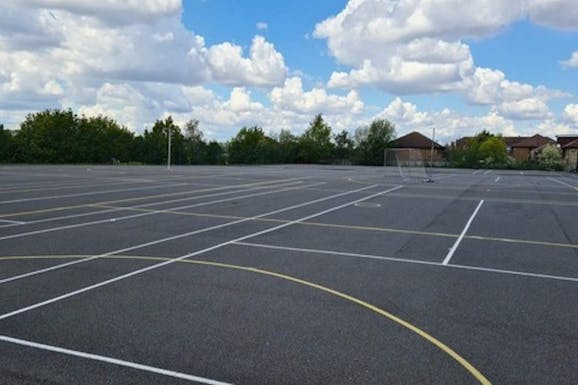 Sedgehill School Outdoor | Hard (macadam) tennis court