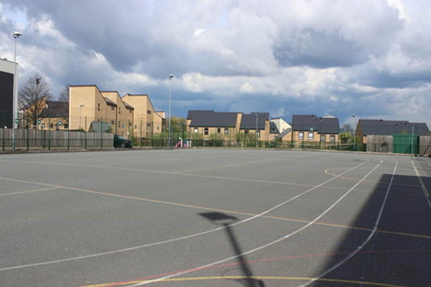 Holte School Outdoor | Hard (macadam) tennis court
