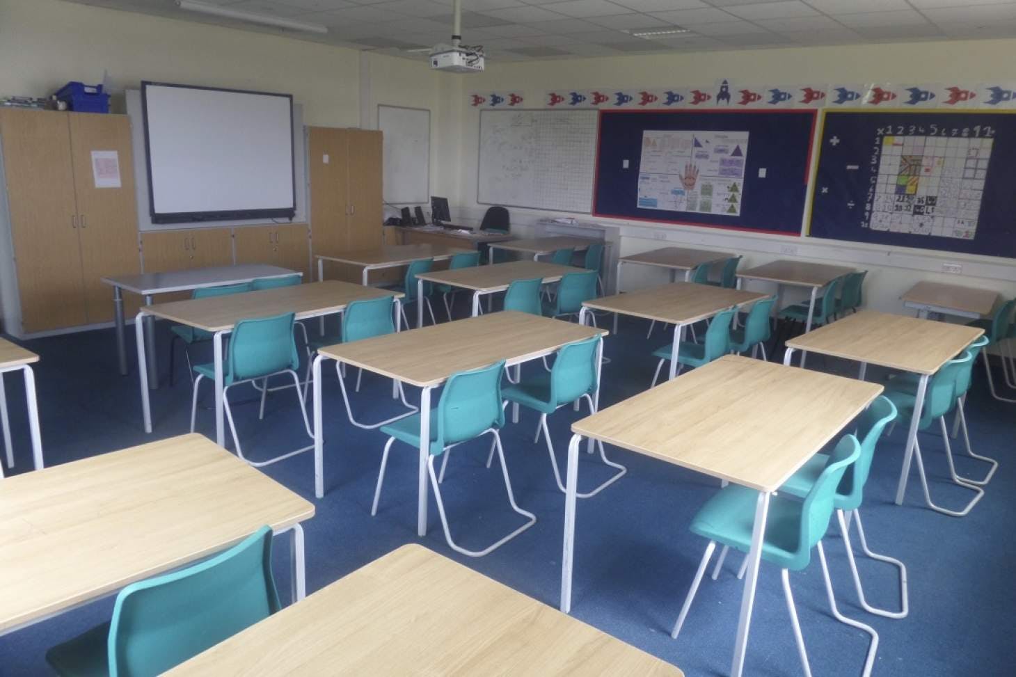 Carr Manor Community School Classroom space hire