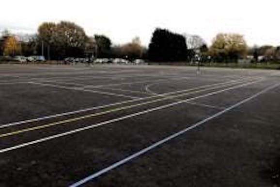 Harris Academy Bermondsey Outdoor | Hard (macadam) basketball court