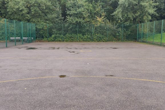 Darrick Wood School Outdoor | Hard (macadam) tennis court