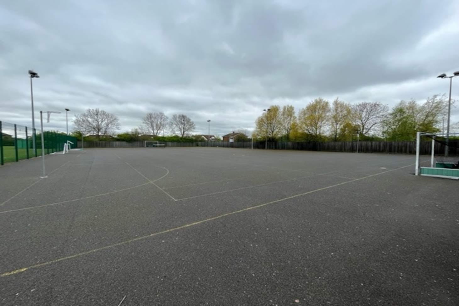 Castle View School Outdoor | Hard (macadam) netball court