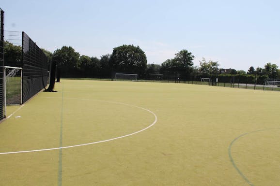 The Chalfonts Community College 11-a-side pitch | Water-based Astroturf football pitch