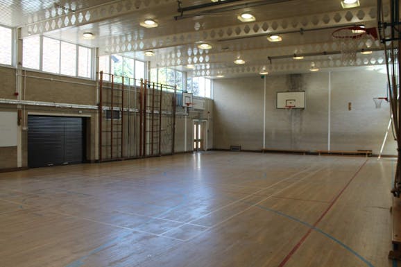 The Chalfonts Community College Gym | Hard gym