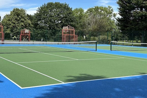 Ravenor Park Court | Hard (macadam) tennis court