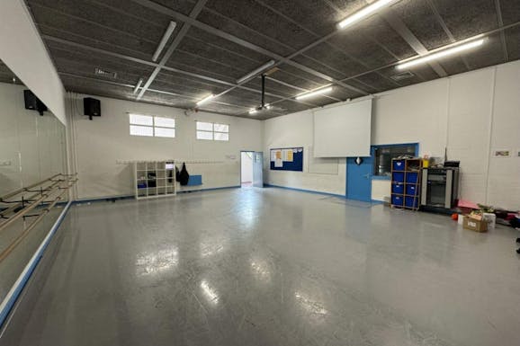 Lift Winton Studio | Dance studio space hire