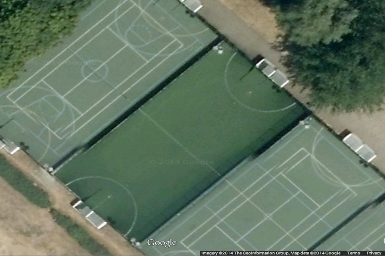 Elthorne Sports Centre Outdoor | Concrete tennis court