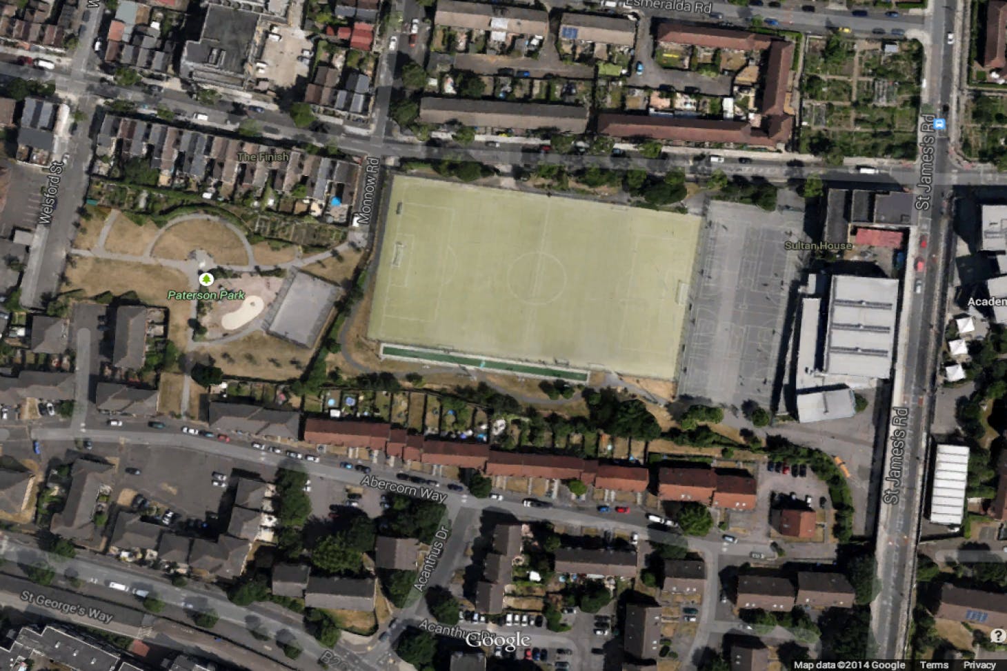 City of London Academy Outdoor | Astroturf hockey pitch