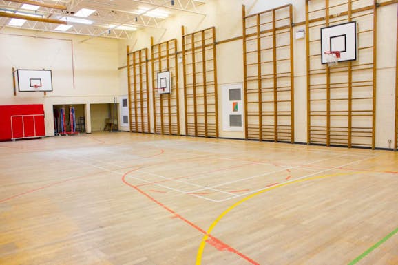 Haileybury Turnford School Indoor | Hard badminton court