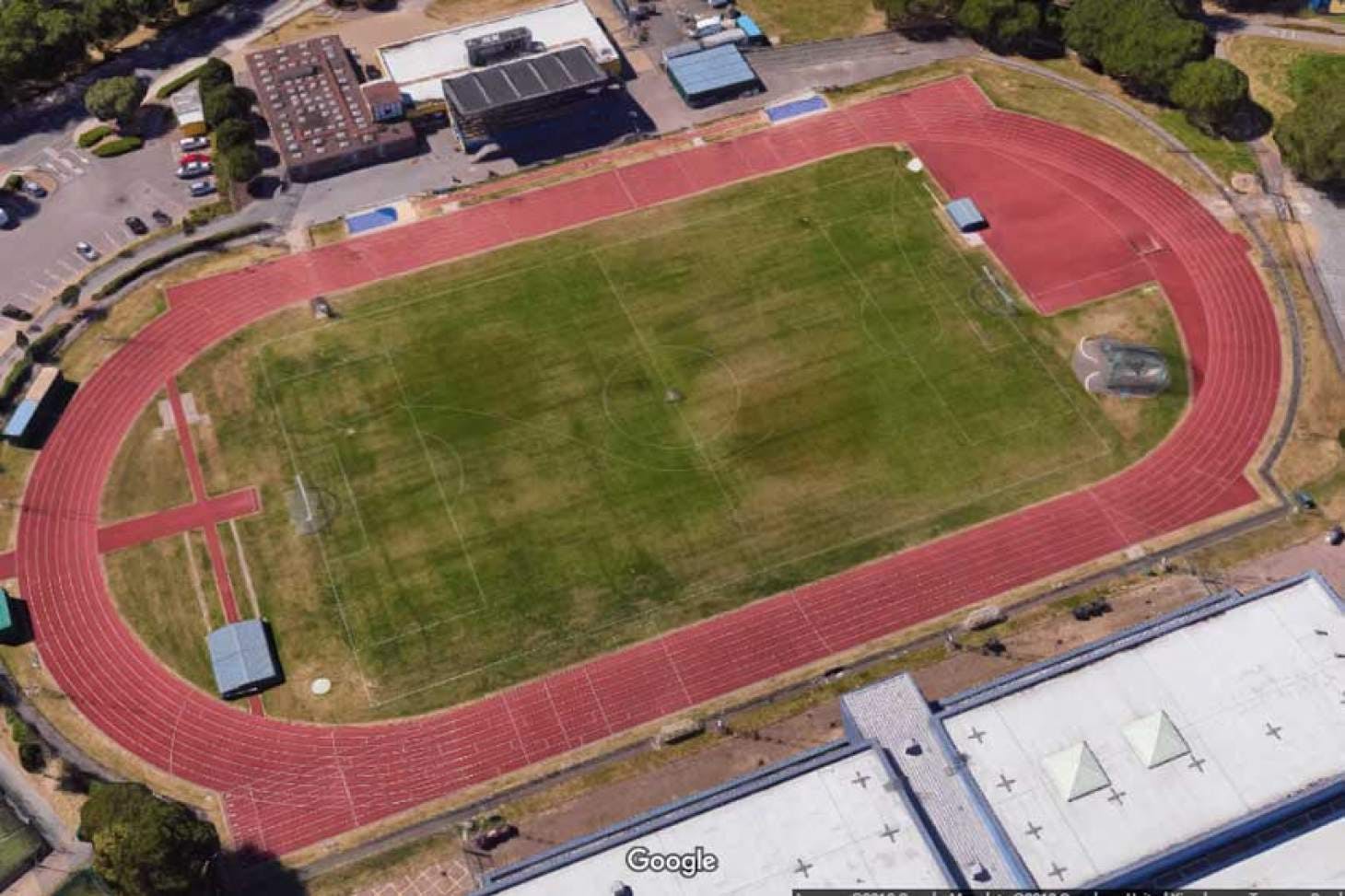 Mile End Park Leisure Centre and Stadium Outdoor | Synthetic rubber athletics track