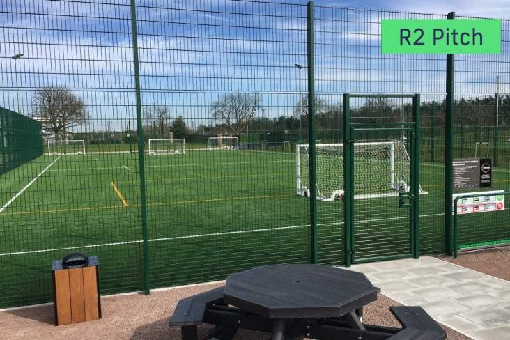 Hire 5 A Side 11 A Side Football Pitches In London Playfinder